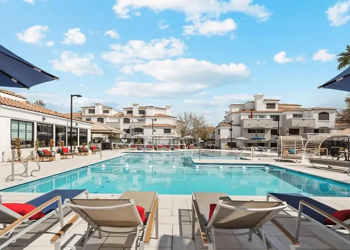 Ultimate Getaway 2br, Arcade, Free Parking And Pool Apartment Tempe