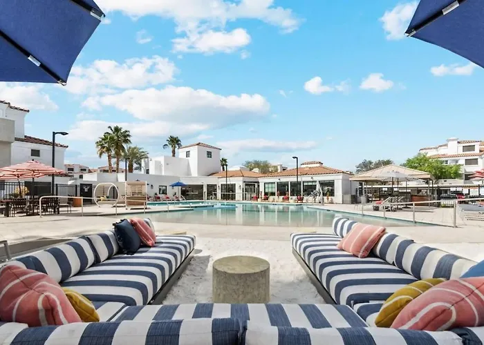 Apartment Ultimate Getaway 2br, Arcade, Free Parking And Pool Tempe