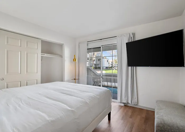 Apartment Ultimate Getaway 2br, Arcade, Free Parking And Pool Tempe